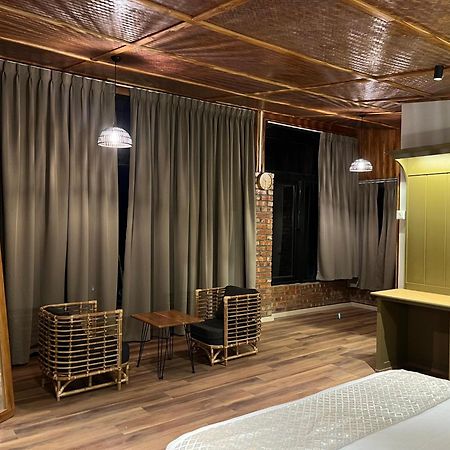 Hotel Cave Hill By Ferns Āīzawl Esterno foto