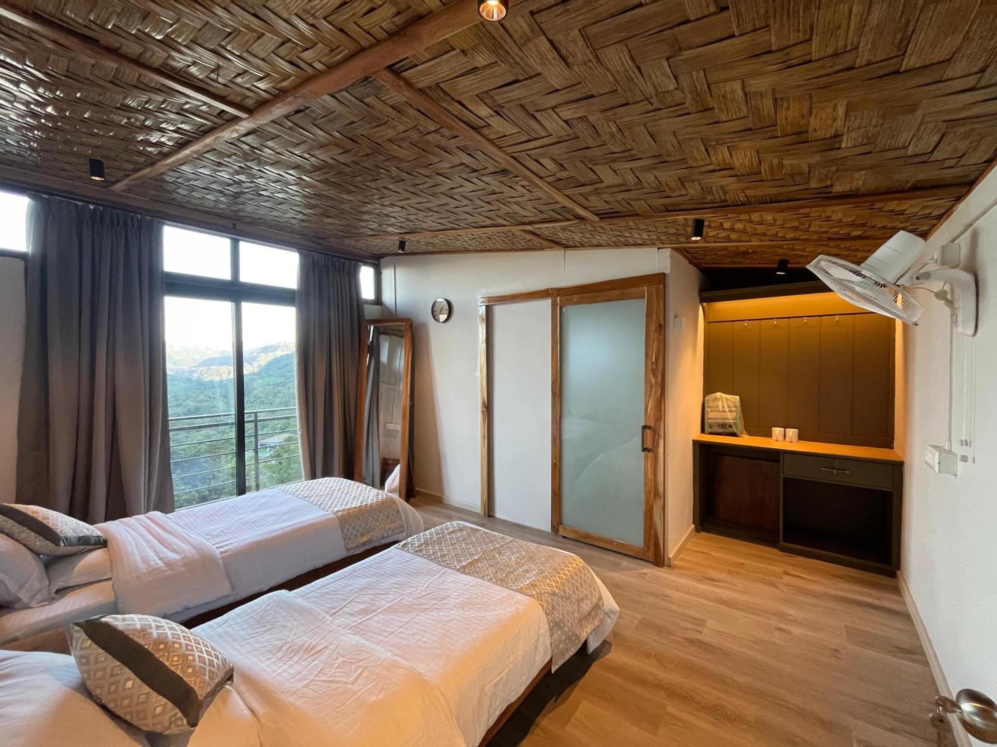 Hotel Cave Hill By Ferns Āīzawl Esterno foto