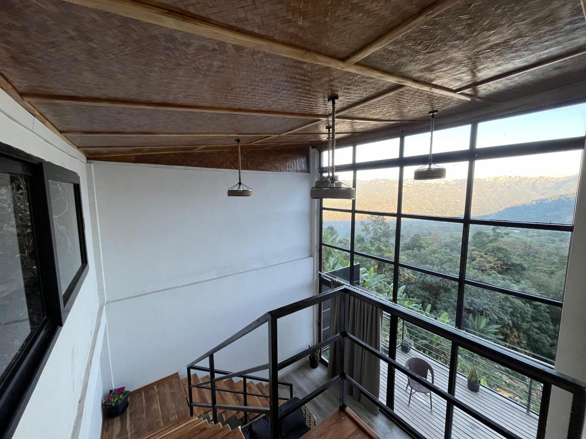 Hotel Cave Hill By Ferns Āīzawl Esterno foto