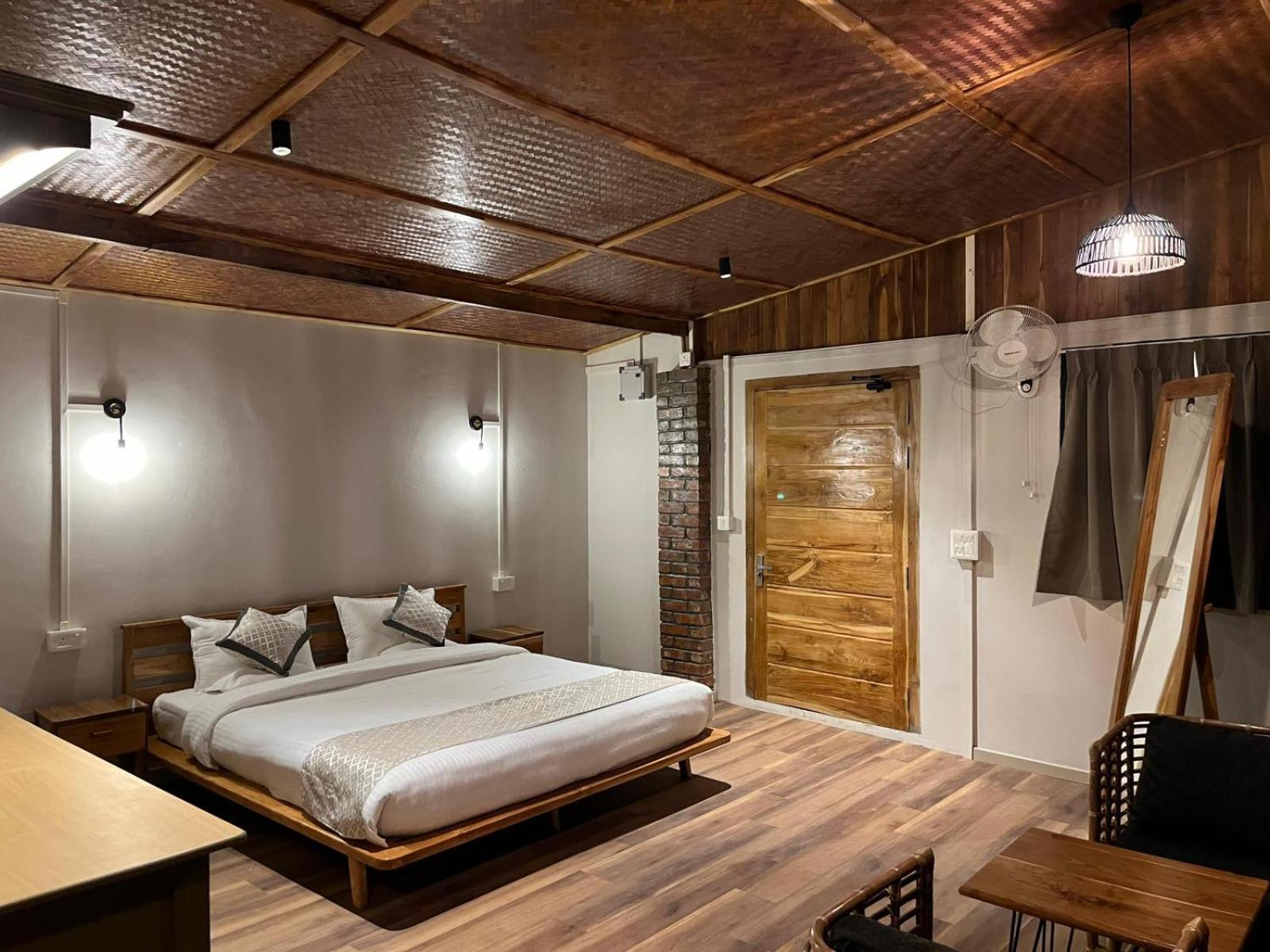 Hotel Cave Hill By Ferns Āīzawl Esterno foto